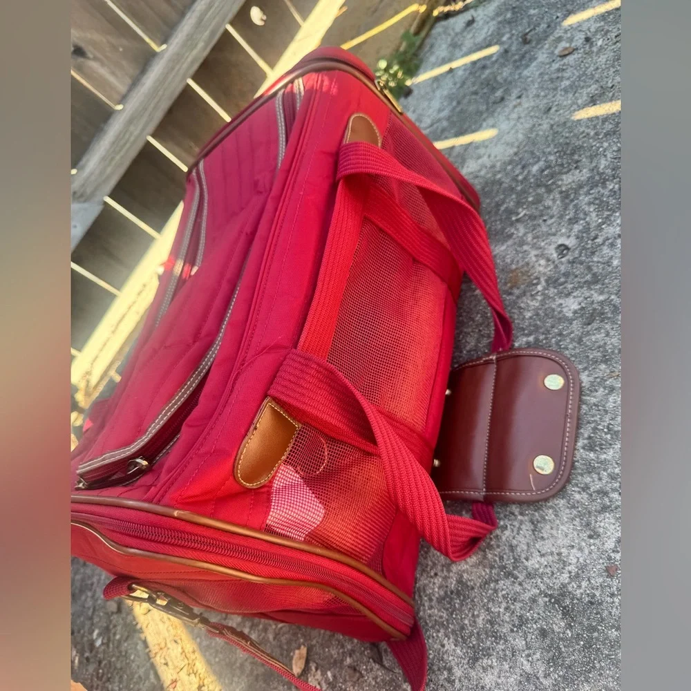 Sherpa Original Deluxe Airline-Approved Red Dog Carrier Travel Bag in Medium